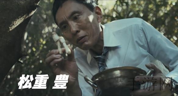 男生把困困塞女生困