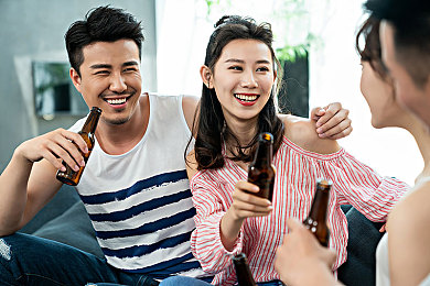 大波少妇｜颠覆传统，新时代女性风采：短视频《大波》引发社会审视与思考-2