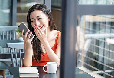 麻豆XVIDEOS—XVIDEOS｜网络版权风波再起：麻豆平台与XVIDEOS版权争议引发行业热议-2