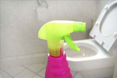 男生女生拔萝卜。｜校园协作大挑战：男女携手拔萝卜欢乐竞技