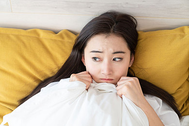 爽 躁多水 快 深点图片｜短视频新风向：娱乐至上，资讯飞驰，内容多元，深度崛起，共塑信息时代新格局-3