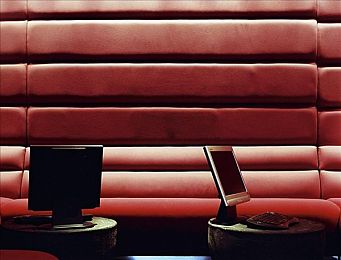 男人和女人一起差差差的App｜社交新潮还是道德漩涡？新型匹配App引发热议-1
