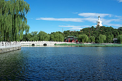 白丝校花 扒开美腿甜美电影｜青春校园甜梦记，白丝校花心动之旅-5