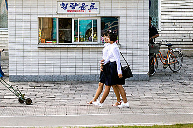 被窝里晨尿奴用嘴接｜冬日懒人福音，智能助你温暖晨起无忧-2