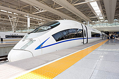 赤兔2021第一炮3人行｜电竞盛宴：三强联手，赤兔2021首战激战正酣，团队协作成就辉煌瞬间-4