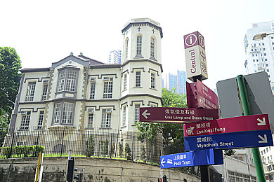 不穿衣服美女软件｜网络道德拷问：争议应用引发监管热议-4
