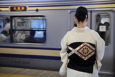女生不穿衣服APP｜时尚穿搭新天地，趣味互动尽显魅力-5