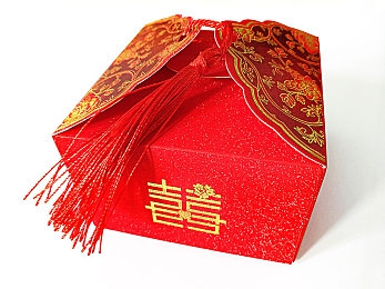 看美女不穿衣软件｜网络争议焦点：隐私泄露与女性权益，揭秘“脱衣美女”软件伦理风波-4