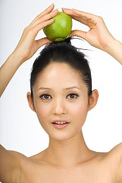 欧美开腿爆 乳液狂飙｜潮流涌动，美肤新潮引热议——揭秘新型乳液的社会焦点-4