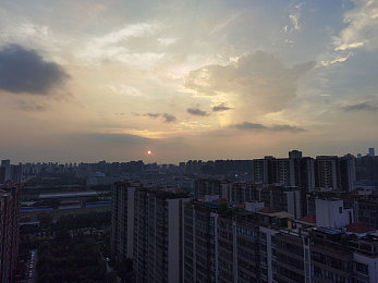 和亲女洗澡时进去了｜“浴室风波折射家庭教育：隐私尊重与道德修养双重要”-3