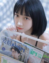 Lisaann大战黑人粗大｜英雄联盟巅峰对决：暗影猎手Lisaann与铁甲战神黑人粗大的视觉技能激战