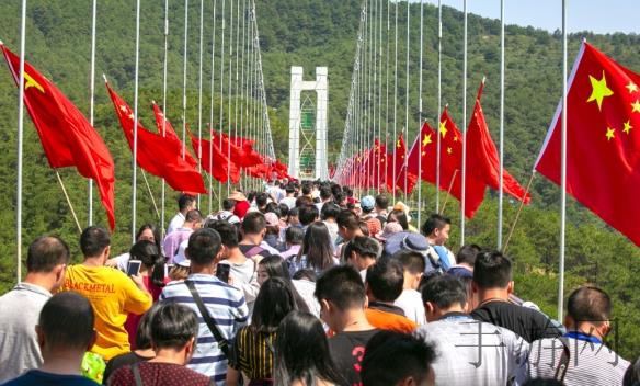 黄色软件下栽｜严打网络乱象，守护青春净土：揭秘“黄色软件下载”的危害与治理行动