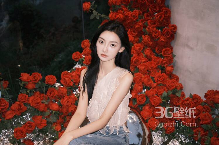 ass鲜嫩pics｜网络伦理探微：未成年隐私泄露事件引发全息反思