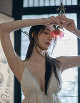 艳女人真播｜网络直播热现象引争议，“艳女人真播”引发行业监管深思-2
