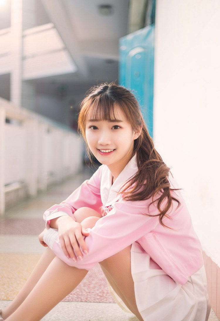 中国女人毛茸茸｜“毛茸茸风尚席卷，个性表达新篇章绽放时尚界”-1