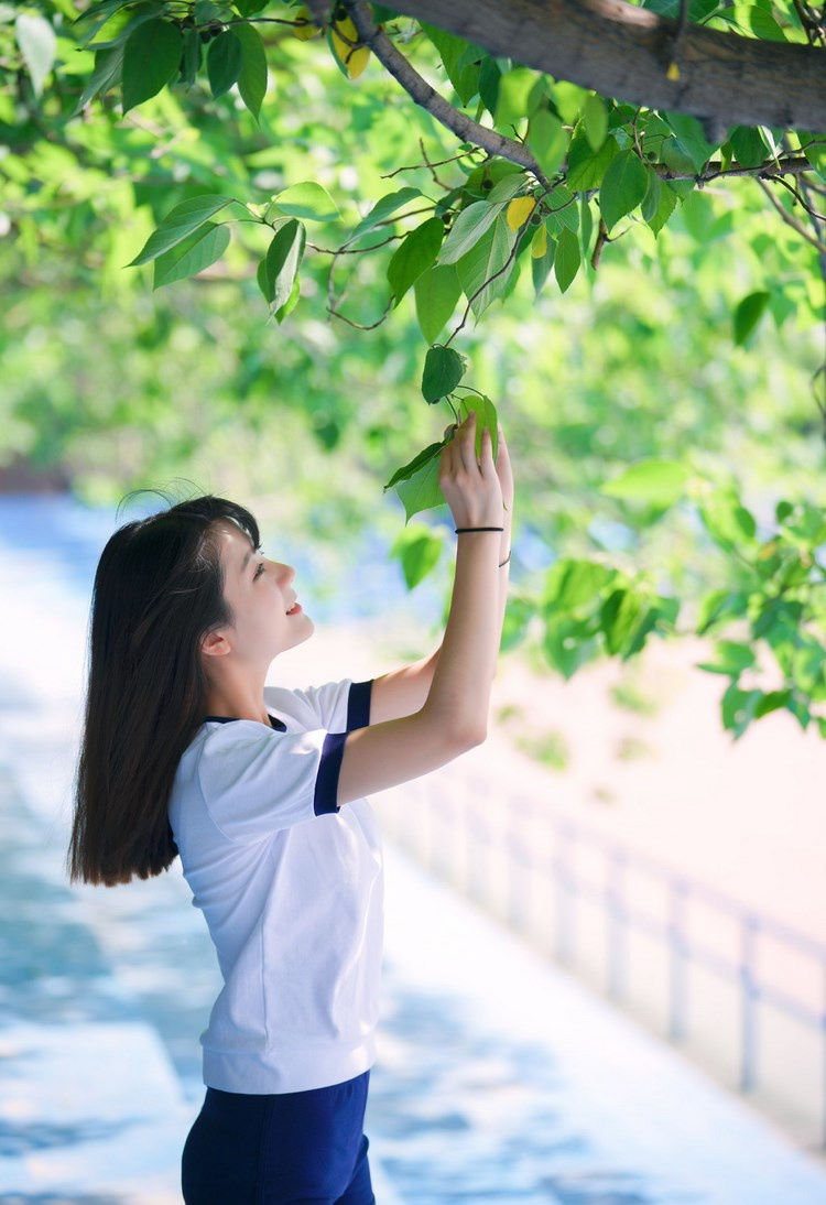黑人巨大最猛黑吊｜网络热词争议发酵：呼吁规范网络用语，共建文明网络家园