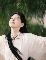麦乐迪melody女超人满天星｜“音乐界新星闪耀，麦乐迪《满天星》专辑发布引热议，勇敢追梦获网友点赞”-2