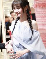 男生的香蕉插进女生的桃子里｜校园情侣独特比喻引热议，恋爱界限与尊重引深思