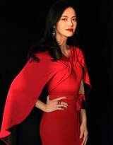 jk美女打开双腿  网站｜网络道德边界迷思：探讨“JK女神”姿态争议与文明网络构建-2
